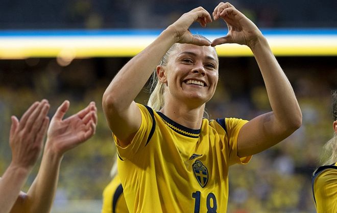 瑞典队逆转英格兰队,梁靖崑状态火热 瑞典队逆转英格兰队,梁靖崑状态火热