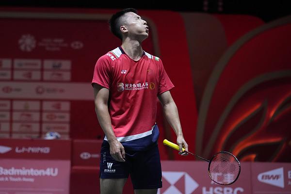 泰国队鏖战丹麦队，黄鸭组合统治全场