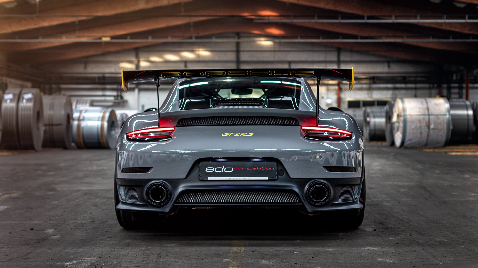 亚平宁的两把火焰，当永恒之城碾过维苏威，神塔仍在云端燃烧