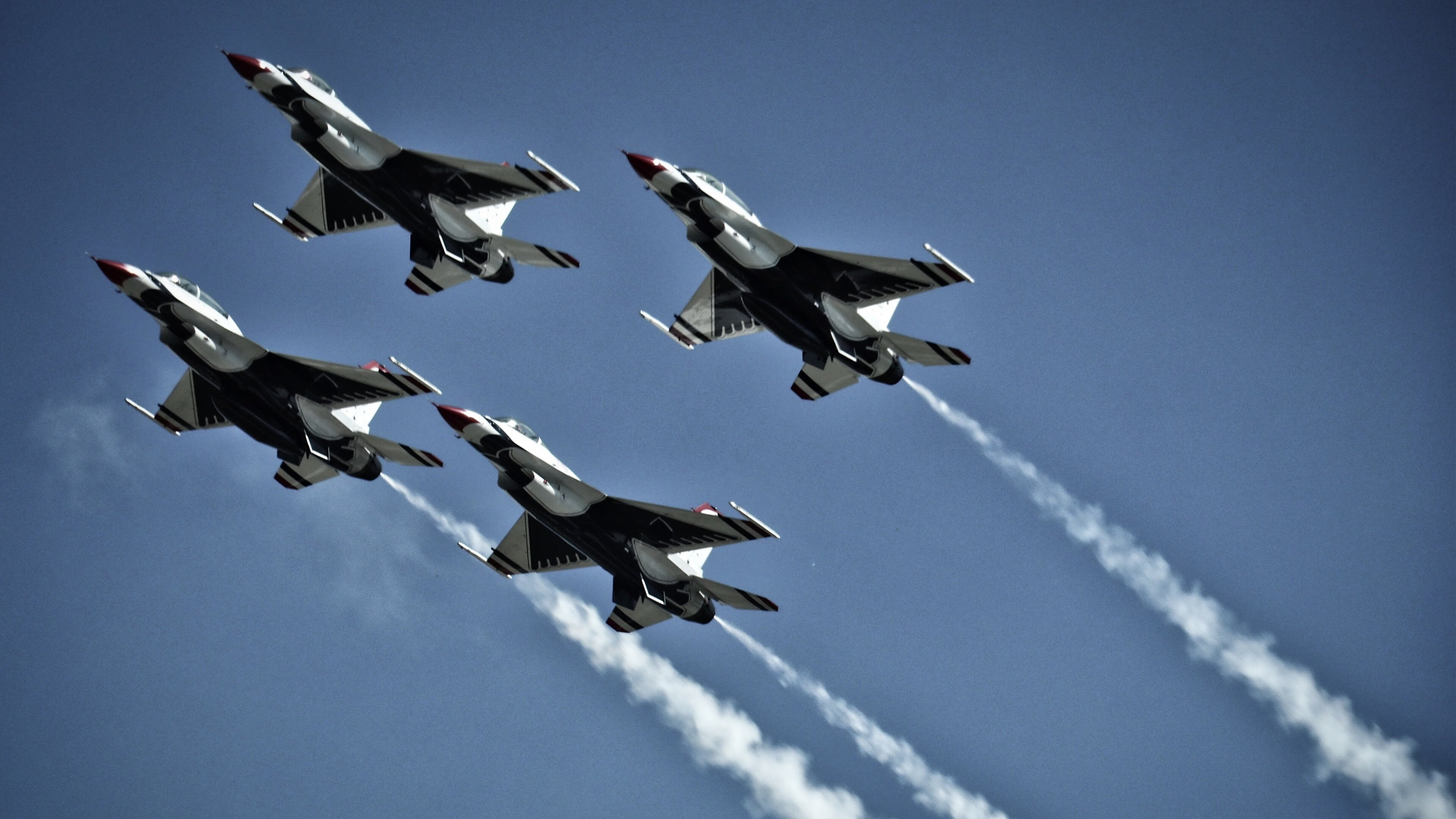 南美黑马掀翻传控王朝,孔德封神之夜,哥斯达黎加全面压制西班牙