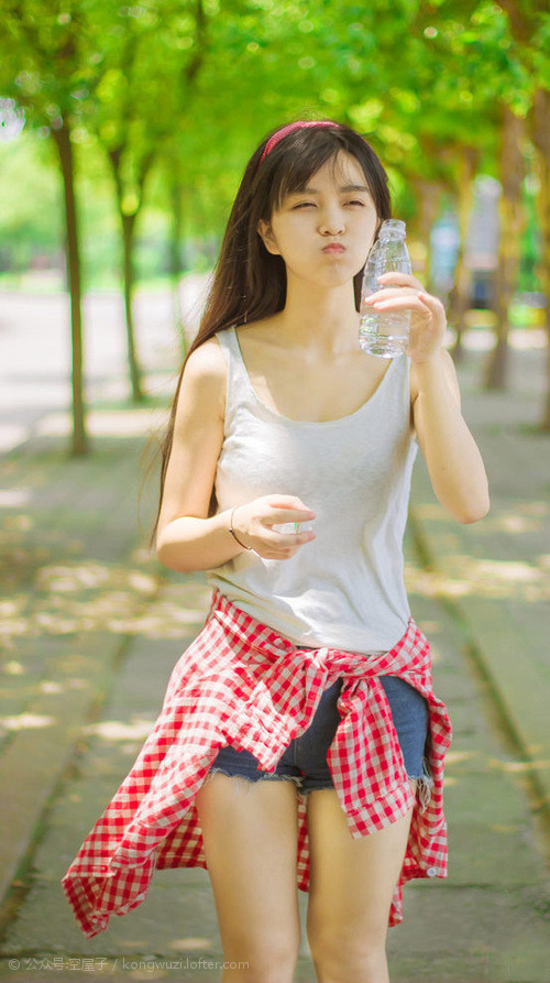 冰岛风暴席卷欧冠，决赛焦点战，黑马逆袭西班牙豪门夺冠